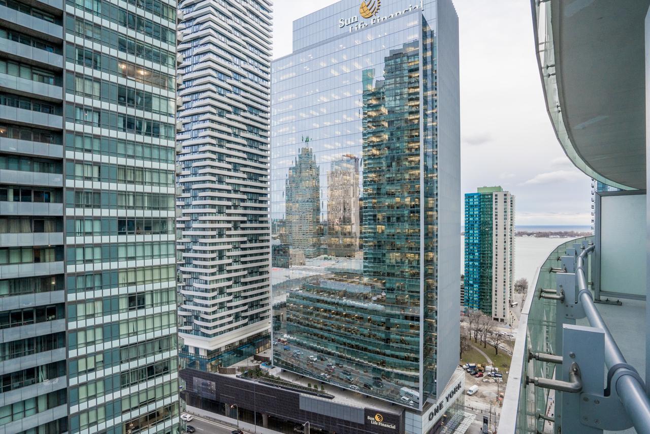 Aaira Suites Toronto Eksteriør billede