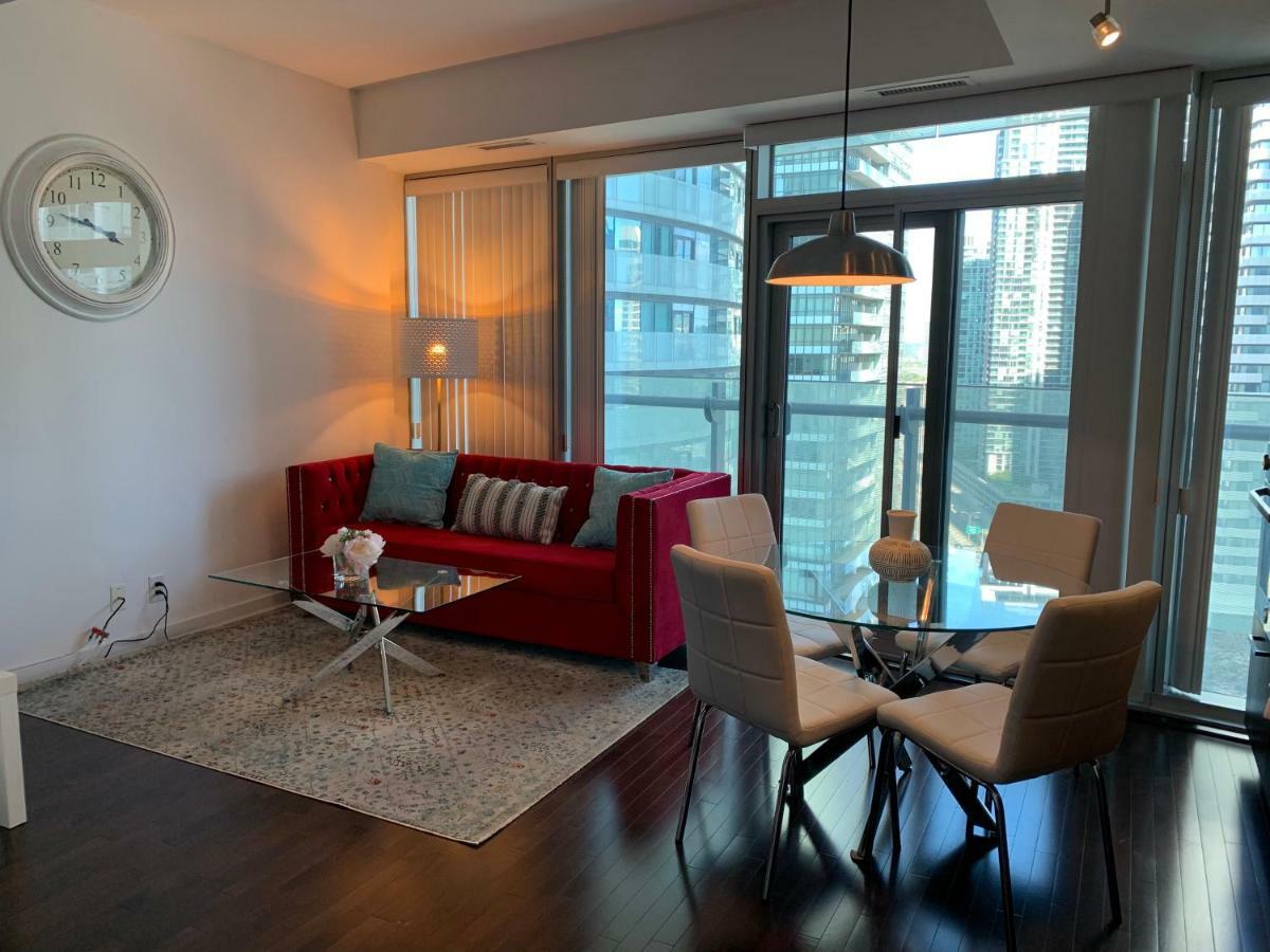 Aaira Suites Toronto Eksteriør billede